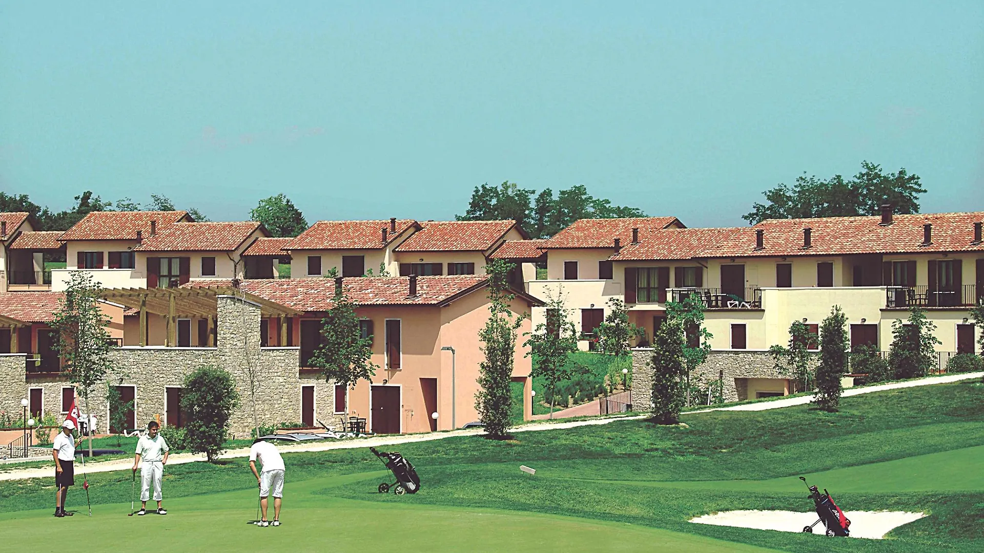 Aparthotel Golf Residenza Peschiera del Garda 2*,  Italien