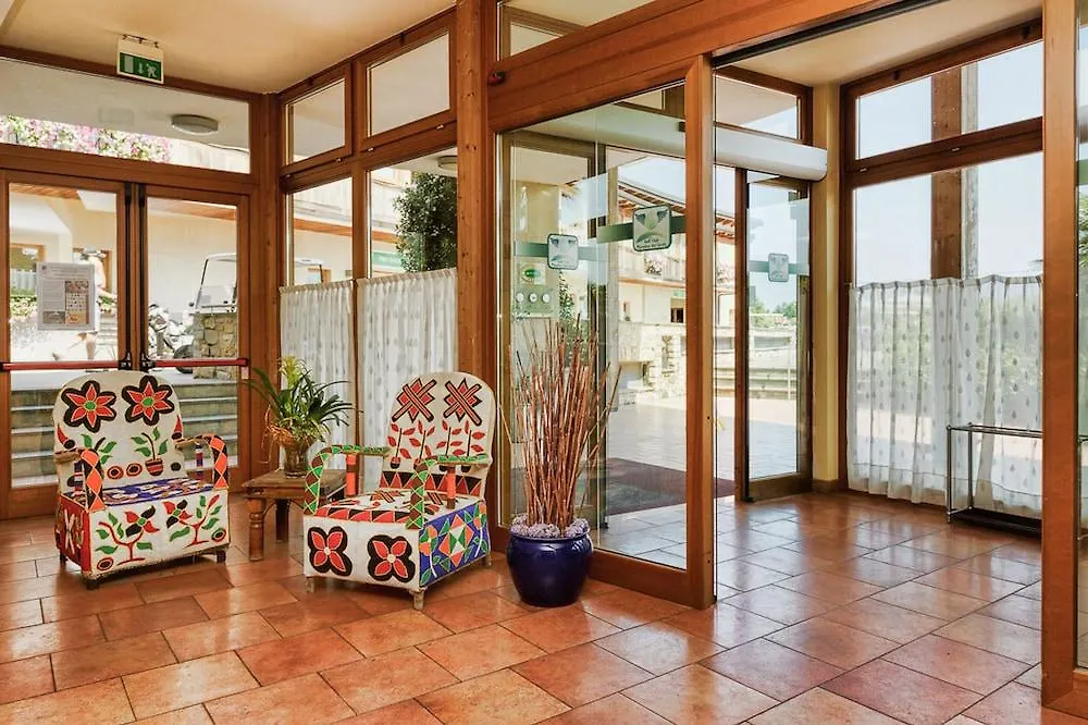 Aparthotel Golf Residenza Peschiera del Garda 2*,  Italien