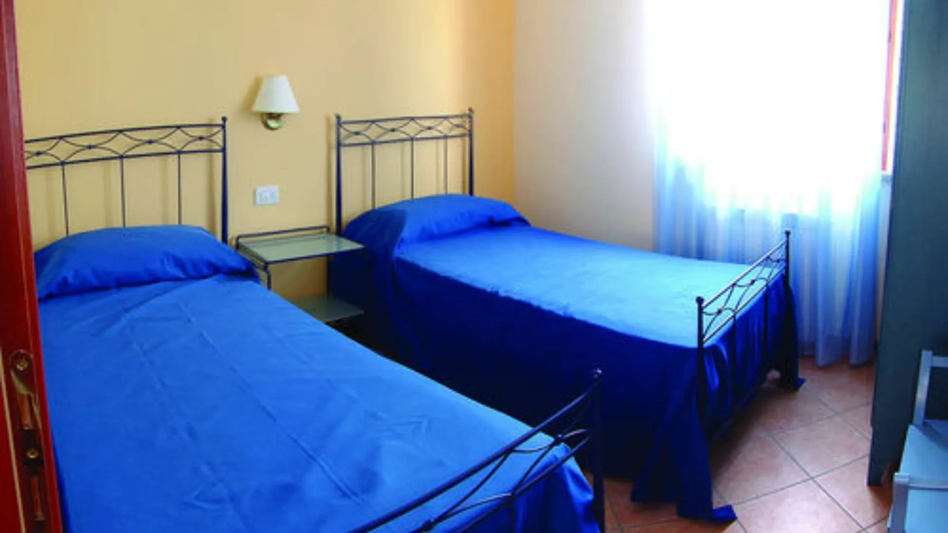 Aparthotel Golf Residenza Peschiera del Garda 2*,